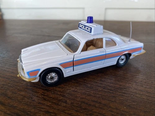 Corgi 414 Jaguar XJ12C Diecast Vehicle Police Car Vintage White Rare  #336