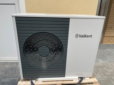 vaillant wärmepumpe aroTHERM plus 7kw inkl Hydraulikstation & Anschlussset