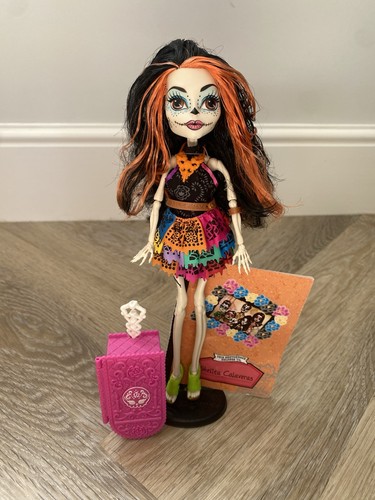 100% Complete Monster High Skelita Calaveras Doll with Diary