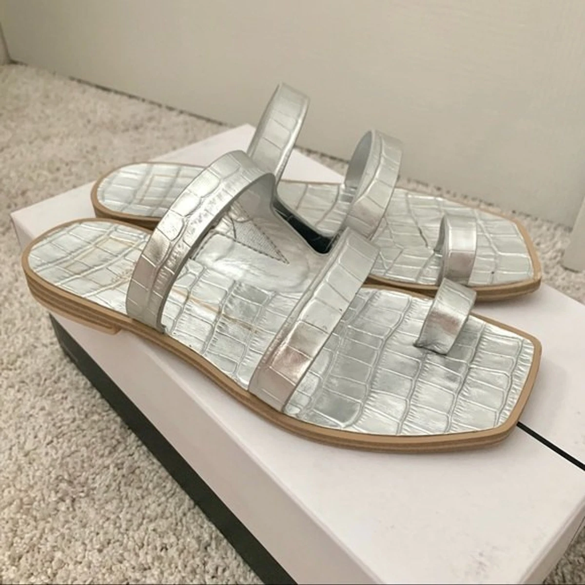 Dolce vita hotsell isala sandals