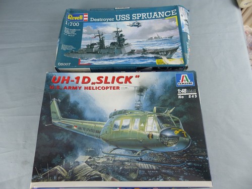 Pack De 2 Maquettes ITALERI UH-1D SLICK HELICOPTER Et REVELL USS SPRUANCE - Neuf Sous Blister