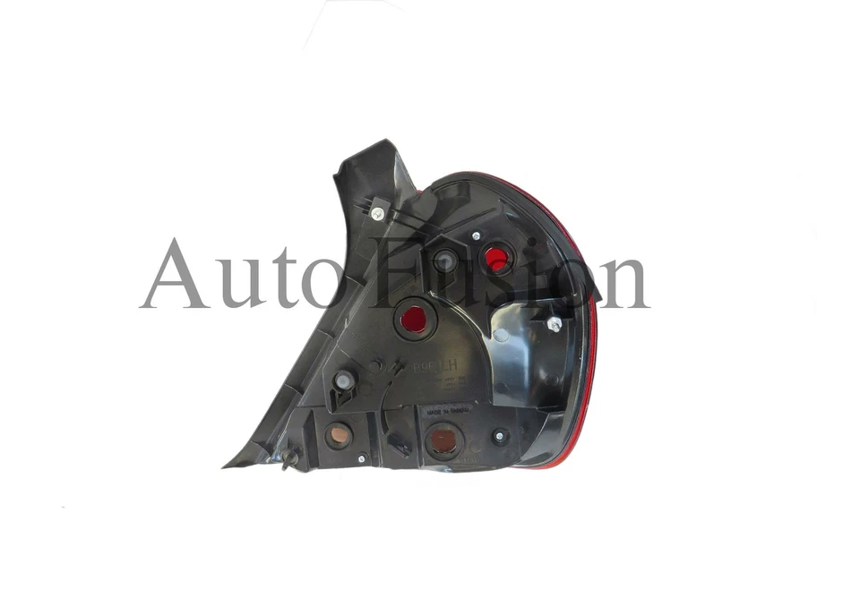 Luz trasera lateral izquierda para Nissan Pulsar N16 sedán (2003-2005) Foto 4 de 4