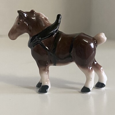 　うま　Little Horse Miniature Vintage Draft Horse Tiny Bug House Bone China Japan Less