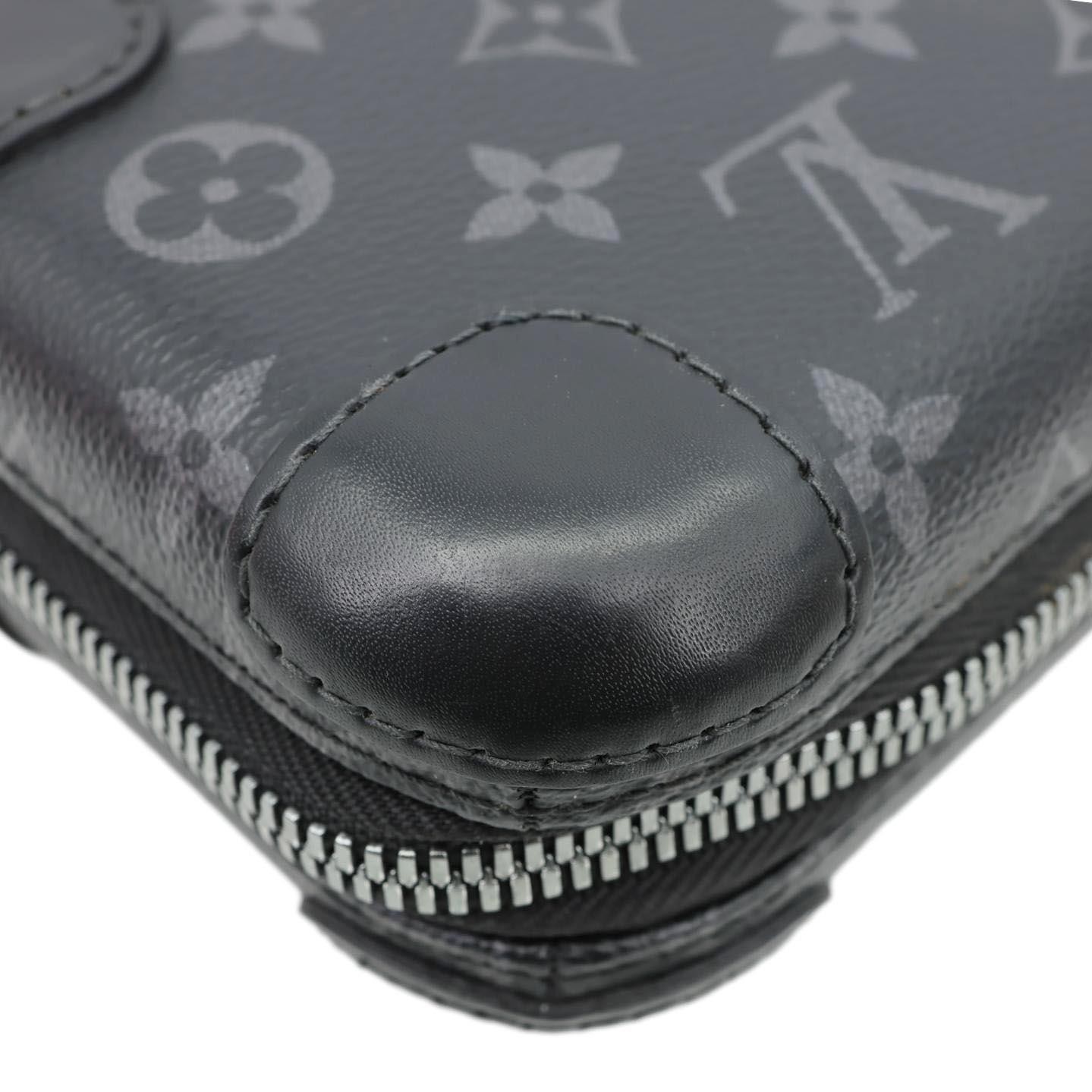 LOUIS VUITTON Horizon Monogram Eclipse Clutch Sho… - image 7