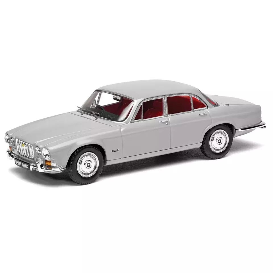 CORGI VANGUARDS 1/43 1972 JAGUAR XJ6 SERIES 1 4.2 WARWICK GREY/RED INT. VA08622 - Image 2 of 2