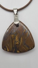 Beautiful Tiger,s eye Pendant w 20in leather necklace