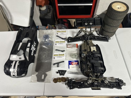 Team Losi 8ight truggy Brushless Roller w/RARE parts - Fioroni & King Headz!