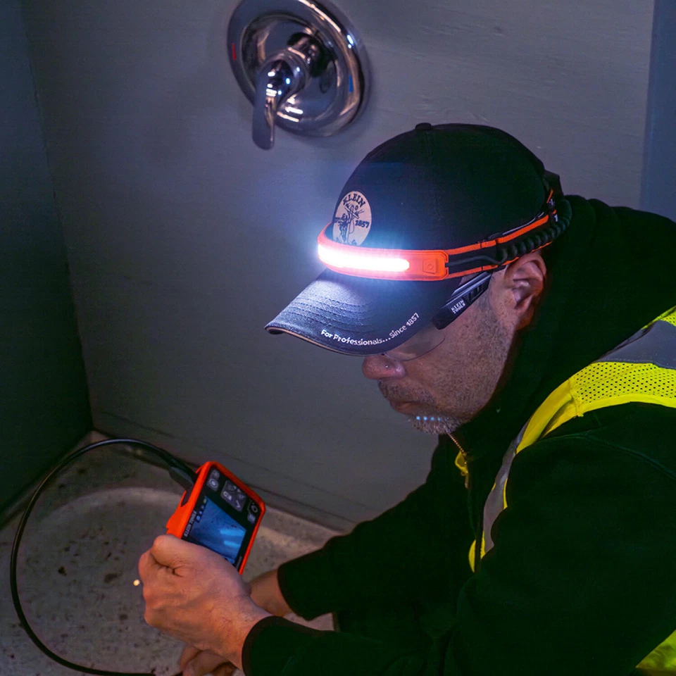 Klein Tools 56308 Faro de haz ancho con correa Foto 4 de 4