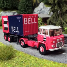 Camion Scania LB76 semi-remorque porte conteneurs, Rose et Bleu - Herpa 87MBS026