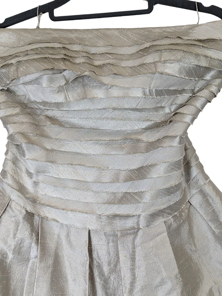 Donna Morgan 尺寸 6 真丝米色泪上衣无肩带紧身胸衣口袋礼服正式 — 第 2/4 张图片