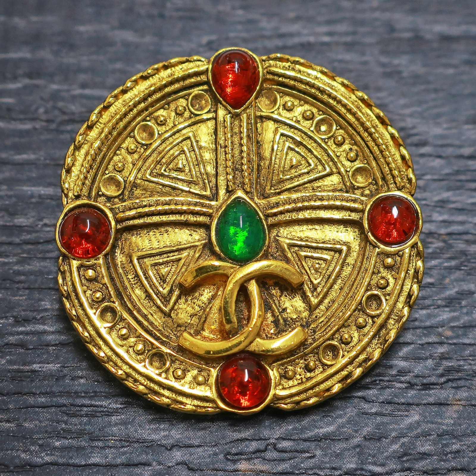 CHANEL Gold Plated CC Logos Red Green Gripoix Vintage Pin Brooch #1271c Rise-on