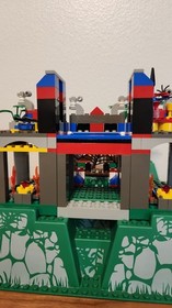 LEGO Adventurers: Amazon Ancient Ruins (5986) Complete with Instructions No Box