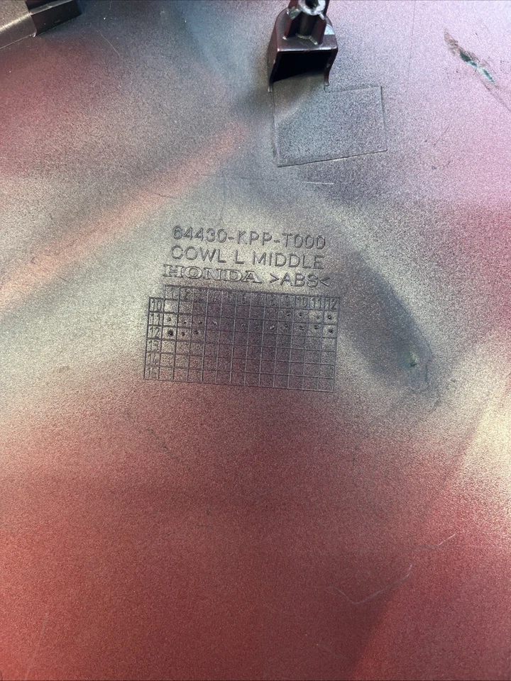 Cubierta de panel de carenado izquierdo Honda CBR250R ROJO 2012 modelo arañazos OEM Foto 4 de 4