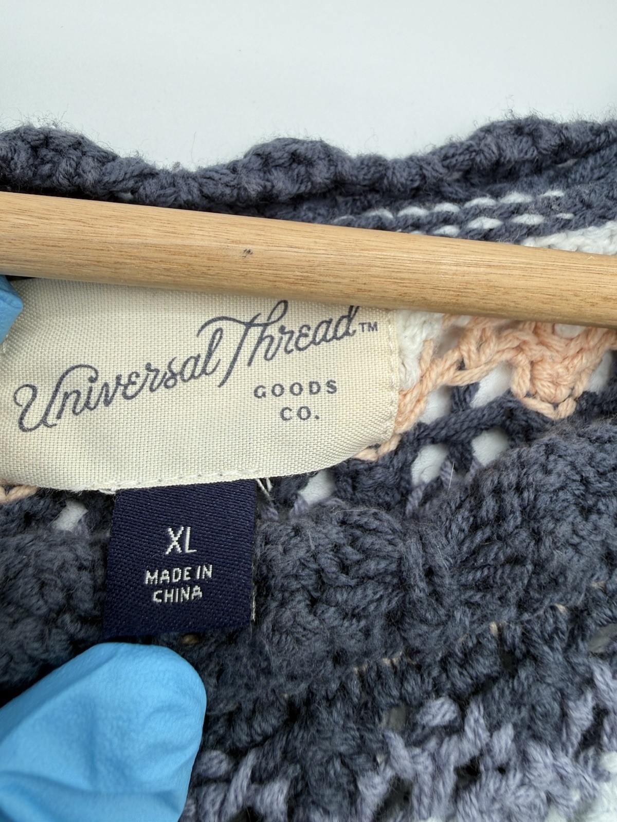 Universal Thread Women's Openwork Sweater Tank To… - image 3