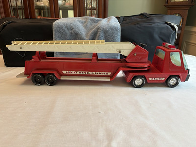 Nylint Aerial Hook-N-Ladder Hook & Ladder Fire Vehicle Diecast Red/White