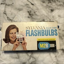 VINTAGE Sylvania Blue Dot Flashbulbs M2B, Box of 11 Flash Camera Bulbs NOS