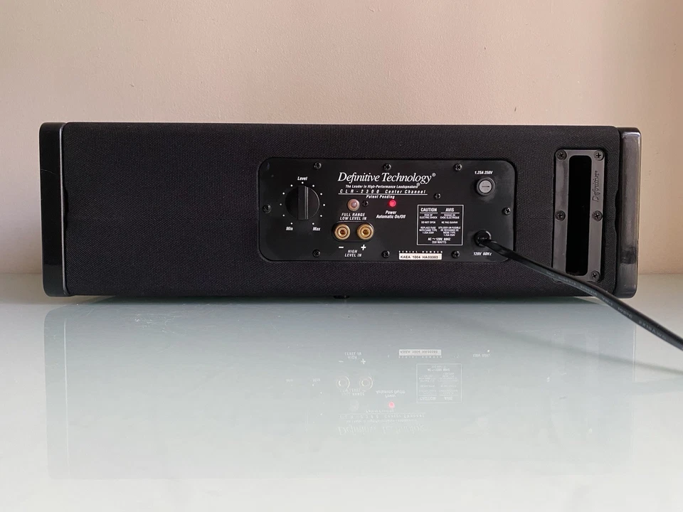 Altavoz central Definitive Technology CLR-2300 con subwoofer alimentado Foto 4 de 4