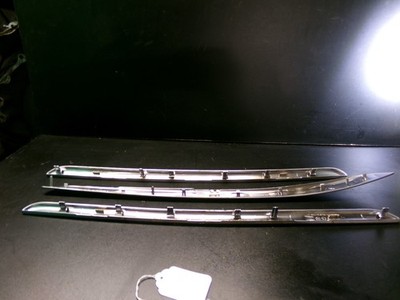 Center Console Trim Panel 1646830170 05-11 Mercedes W164 ML350 ML500 1646830270