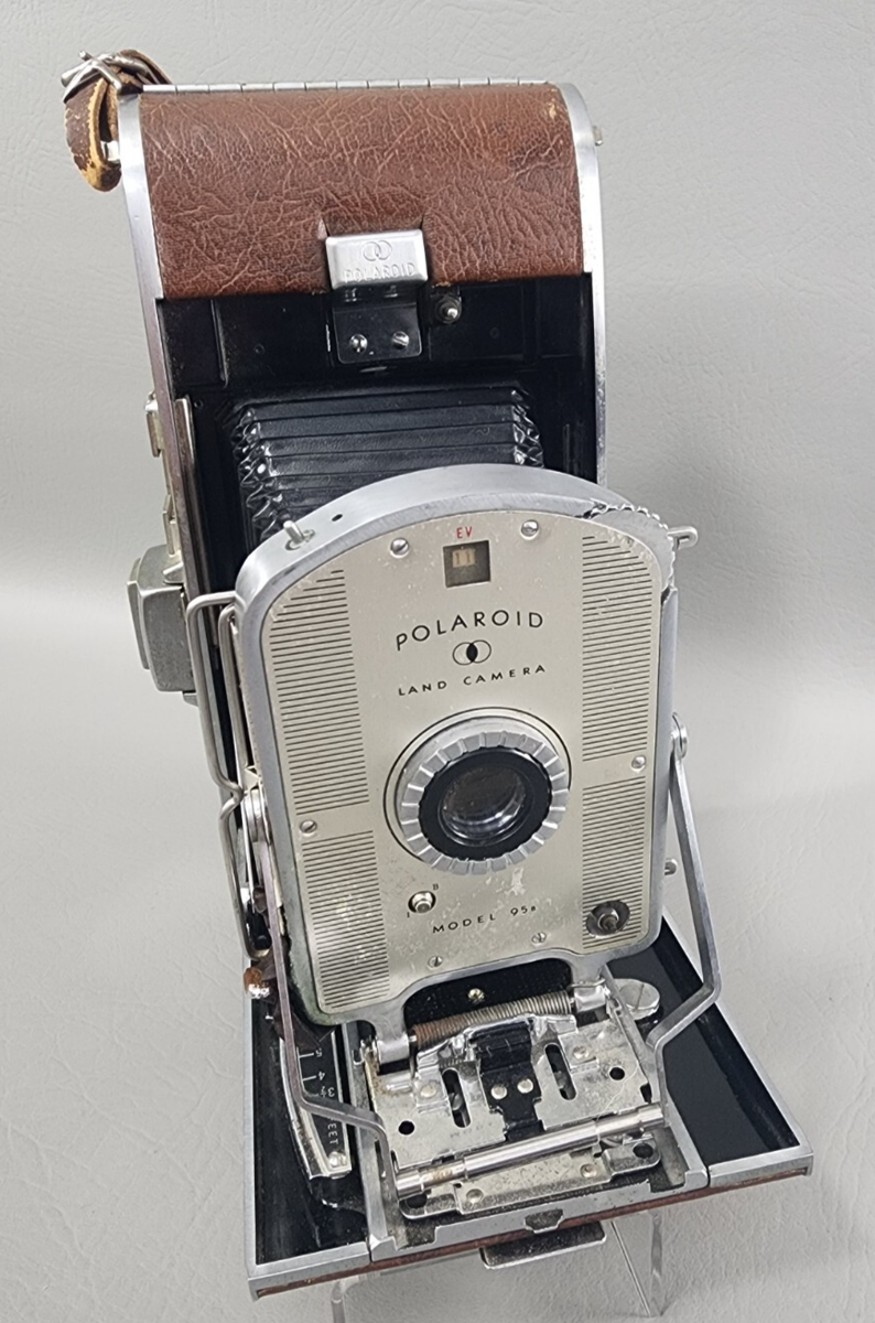 Antique Polaroid Land Camera Model 95B (Display Condition