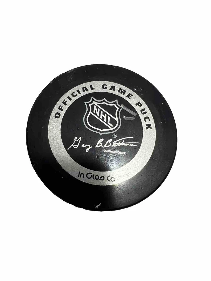 Brent Johnson #35 Portero Autografiado St. Louis Blues Juego Oficial Disco Firmado Foto 3 de 4