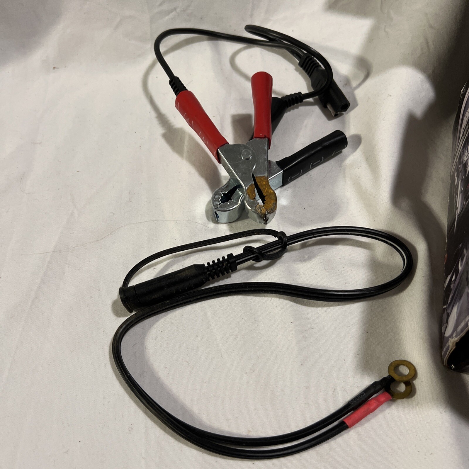 Schumacher Xm15ca 1.5 Amp Trickle Charger Battery Maintainer 6v or