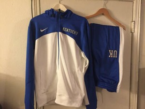 nike basketball sweat suits