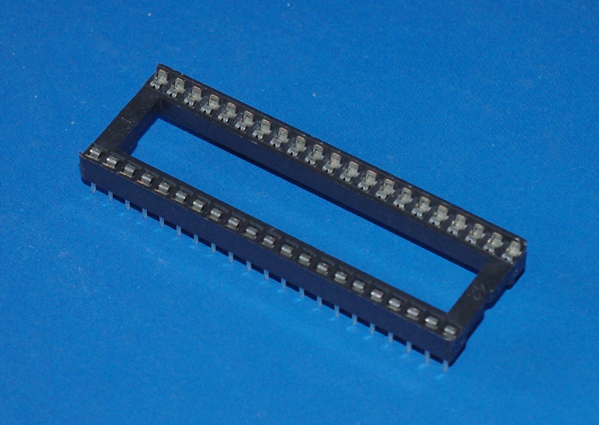 IC Sockel DIP Fassung Mit Rundpins Rundbuchse 64 Polig | Lüdeke Elektronic