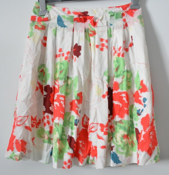 Cue Skirt Size 8 White Red Green A Line Circle