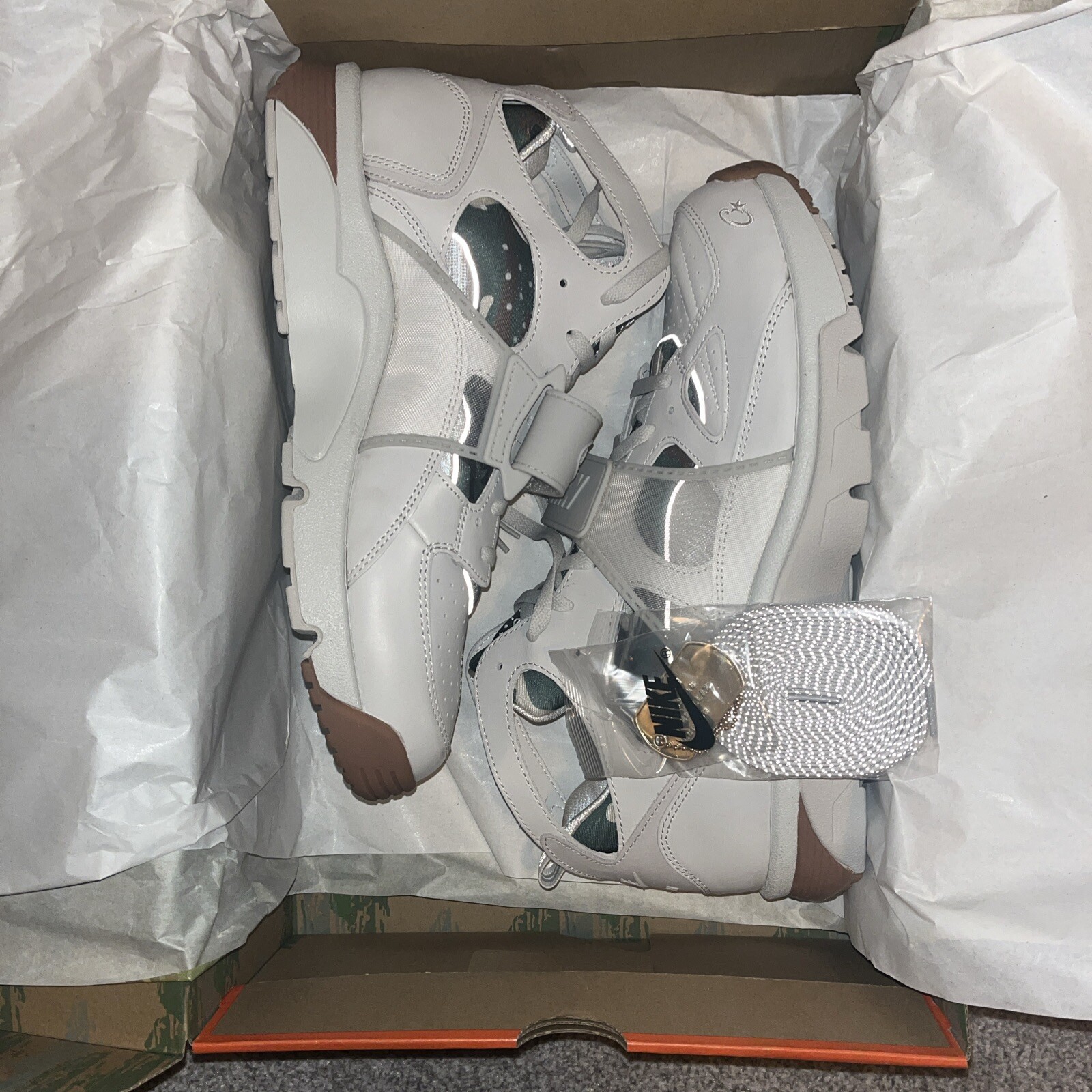 OFF WHITE X NIKE Corteiz X Nike Air Huarache Light Bone (bianco sporco) UK 13 US 14 EU 48 5