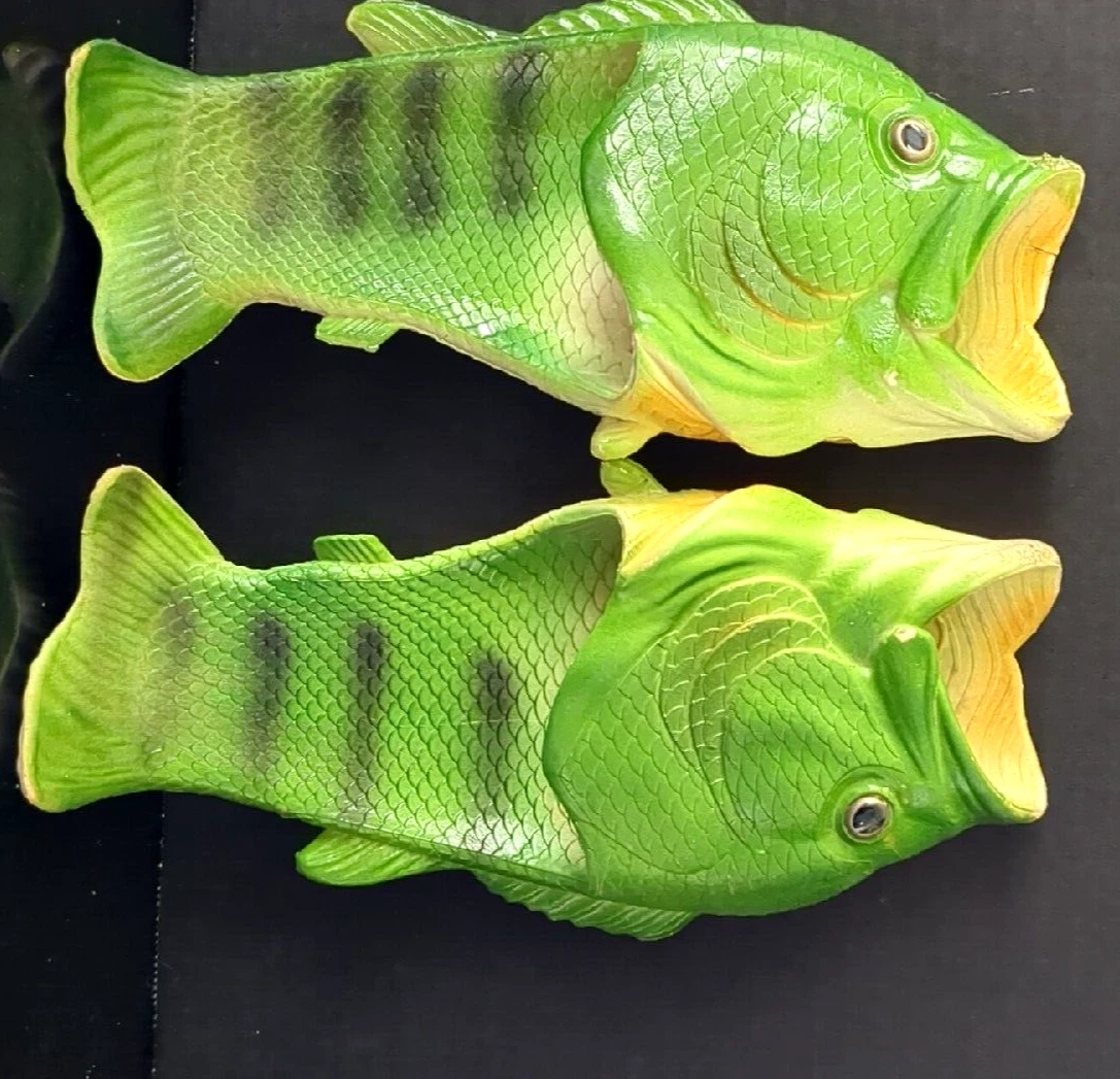 Bass Fish Shaped Green Rubber Sandals Slippers Funny Fishing Water Shoes  Size 6