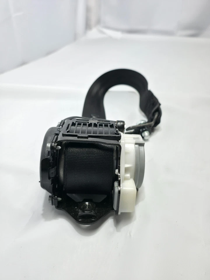 Оригинальный задний левый/правый натяжитель ремня безопасности 12–18 AUDI A6 A7 S6 RS7 4G0857805C - Изображение 3 из 4