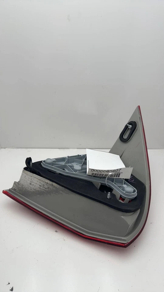 01 02 03 04 Conjunto de luces traseras MERCEDES CLASE C derecha mercedes-benz Foto 3 de 4