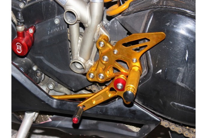 Commandes Reculées DUCATI 999 S Mode Piste Position Racing