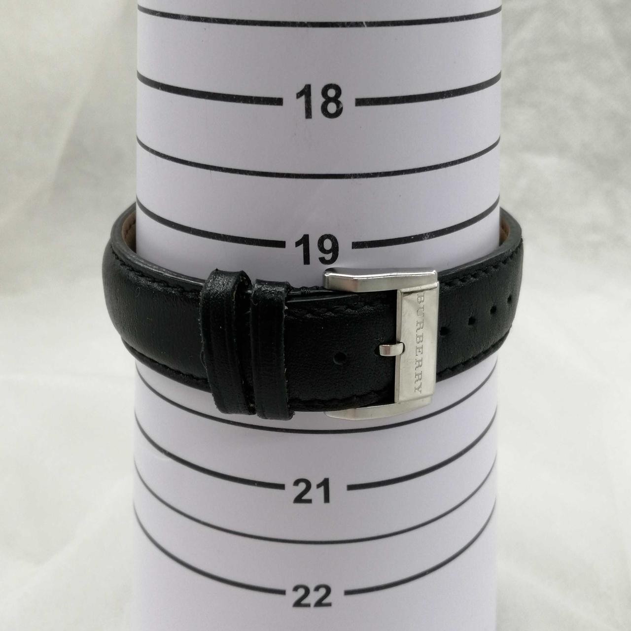 Burberry BU9009 Quartz Men’s Leather Strap Analog Watch Used thumbnail 9