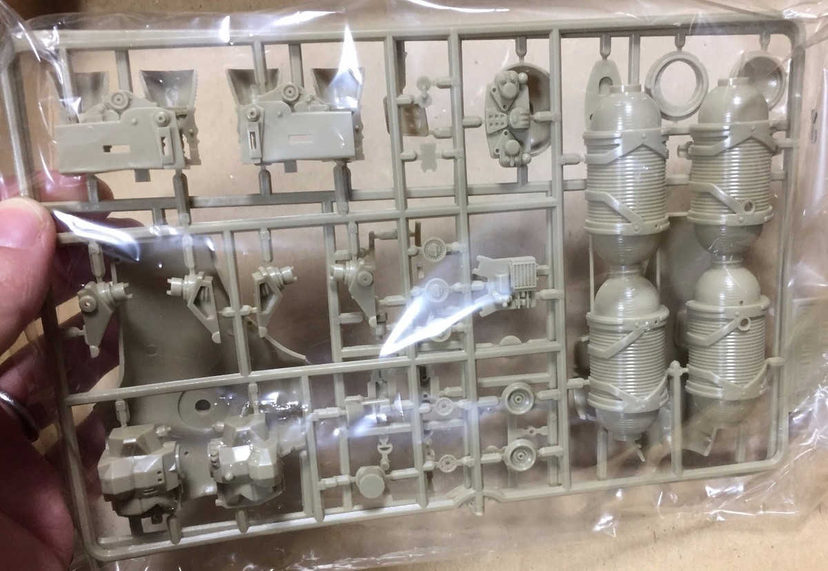 SF3D(マシーネ日東　1/20 KRACHENVOGEL Nitto 1/20 KRACHENVOGEL S.F.3.D Original Maschinen Krieger