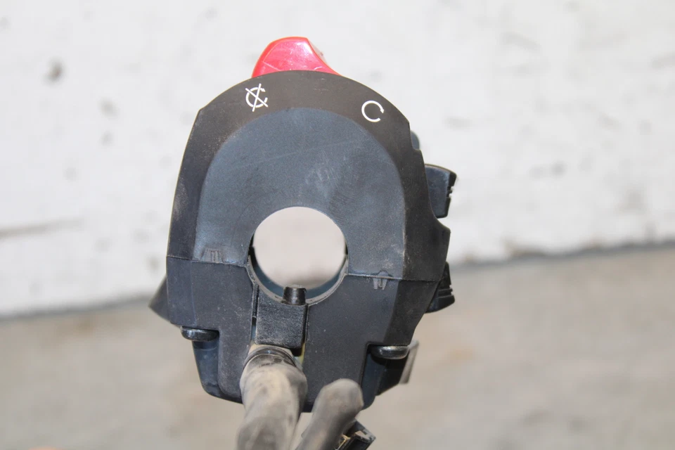 11-24 SUZUKI GSXR750 CLIPE DIREITO NA ALÇA KILL OFF INTERRUPTORES DE PARTIDA BB687 - Imagem 4 de 4