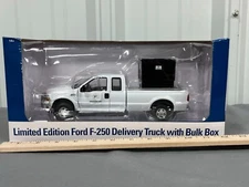 Hoegemeyer HYBRID Seed Corn Pro Box Ford F-250 Truck SpecCast 1:25 NIB