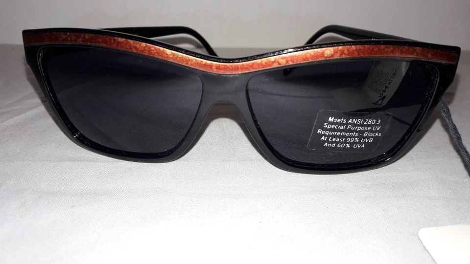 Gafas de sol para mujer Anne Klein años 80, para Riviera marco negro y rojo años 80 ITALIA Foto 2 de 4