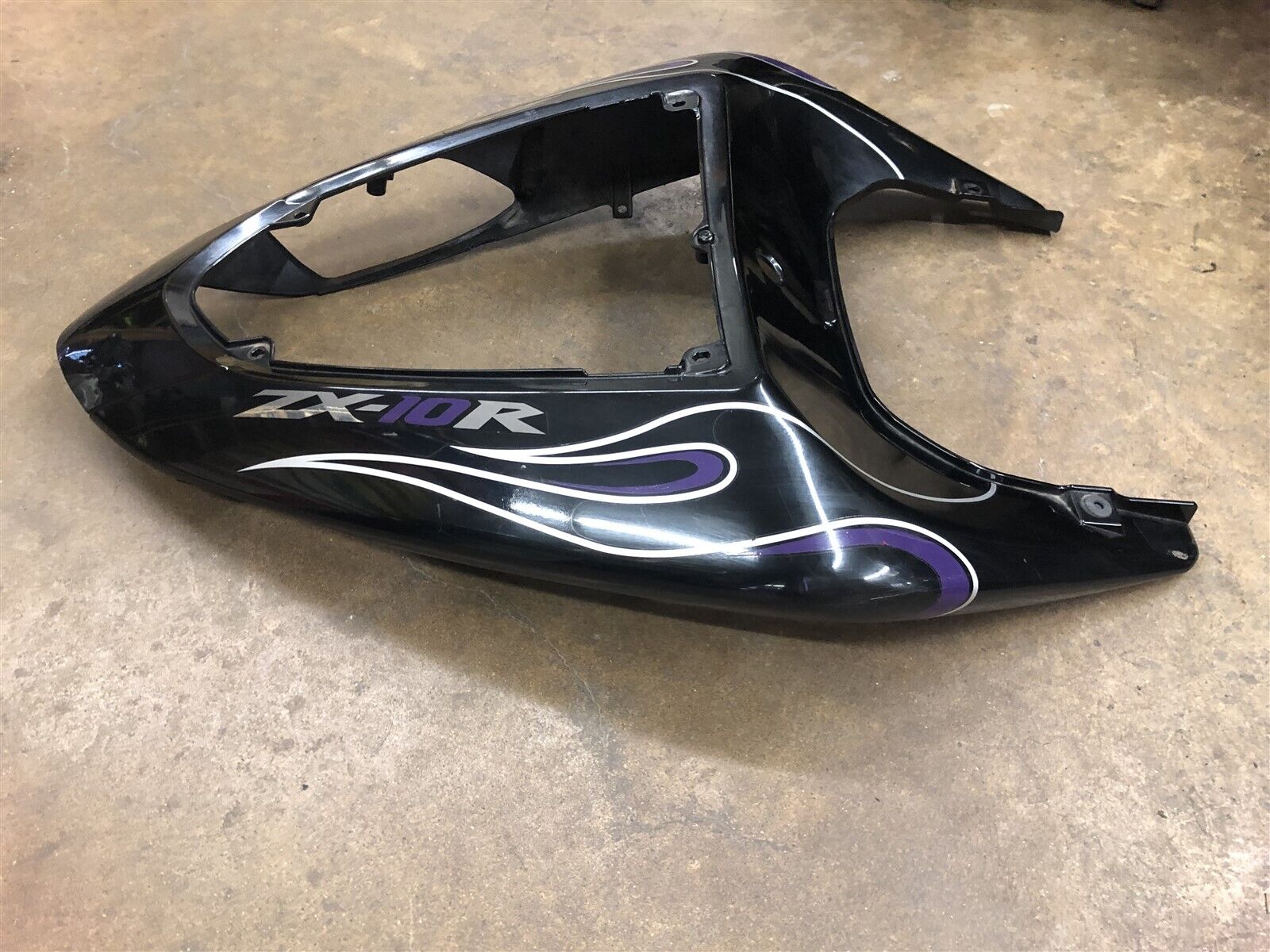 KAWASAKI NINJA ZX10R 2006-2007 TAIL COVER PART # 16146-0040 KAWASAKI NINJA ZX10R 2006-2007 TAIL COVER PART # 16146-0040