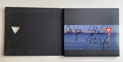 Eddie Vedder & Mike McCready Pearl Jam SIGNED Autographed Yield CD