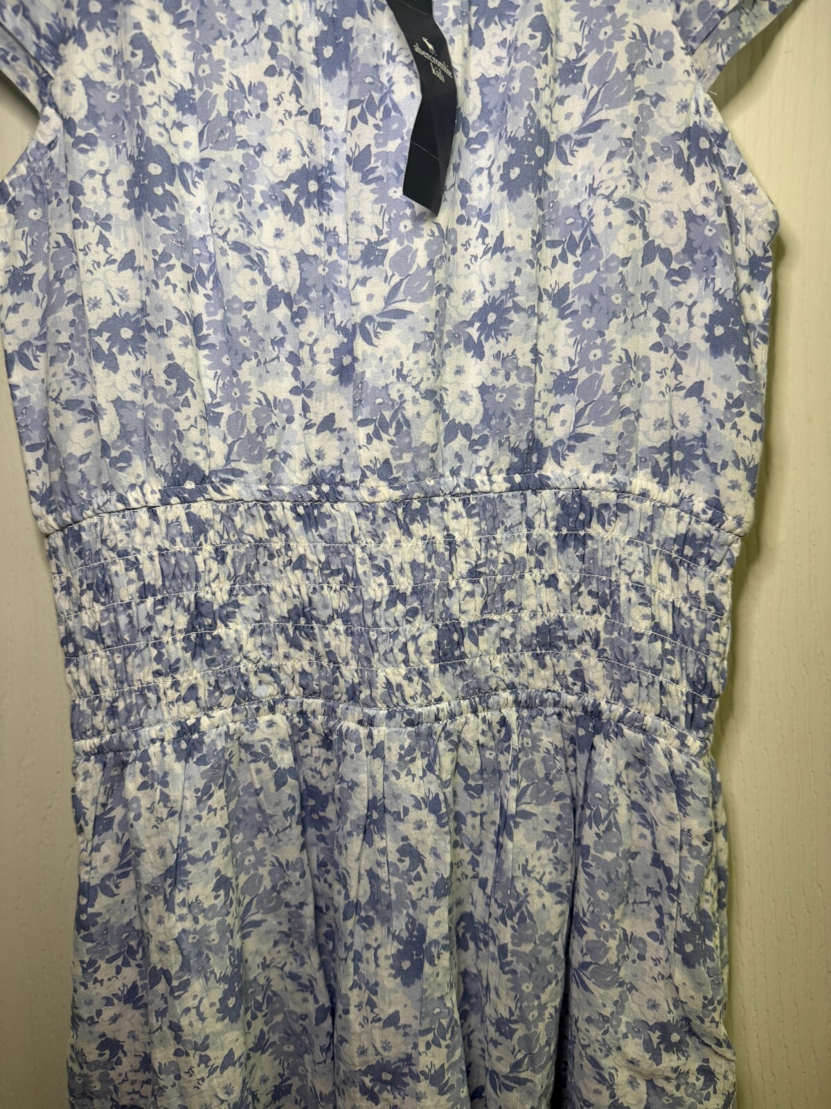 Picture 4 of 12