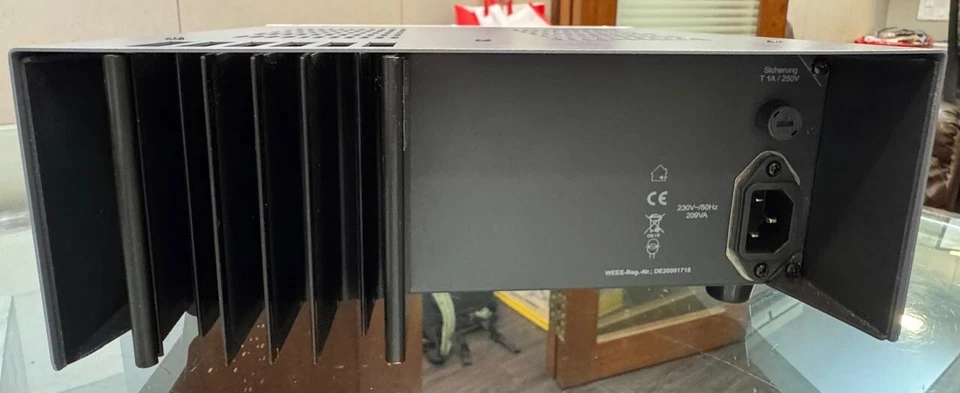 VOLTCRAFT VLP-1303 PRO Laboratory Power Supply Adjustable 0-30V 0.01-3A - Image 4 of 4