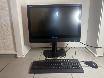 Lenovo ThinkCentre M93z - AiO 23''- i7-4790S 3.2GHz -8GB 256GB SATA III - DVD-RW
