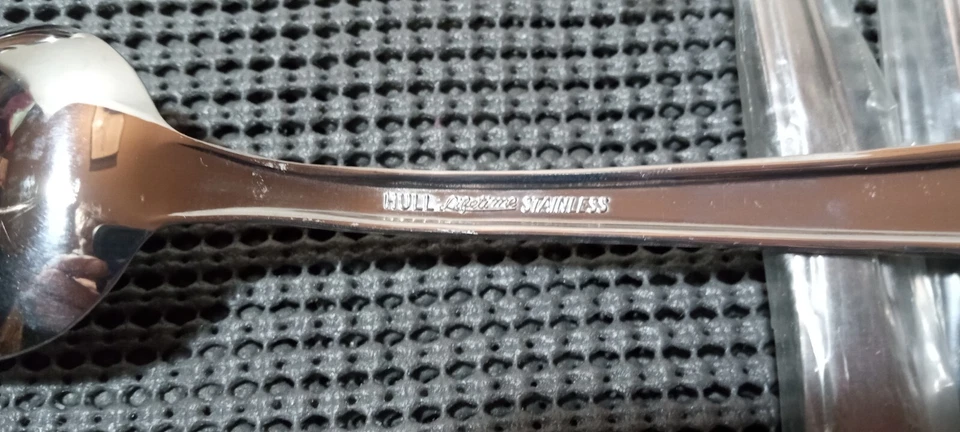 Art Deco HULL Stainless Flatware mixed 19 pieces HUS3 Pattern VeryNice Condition - Image 3 of 4