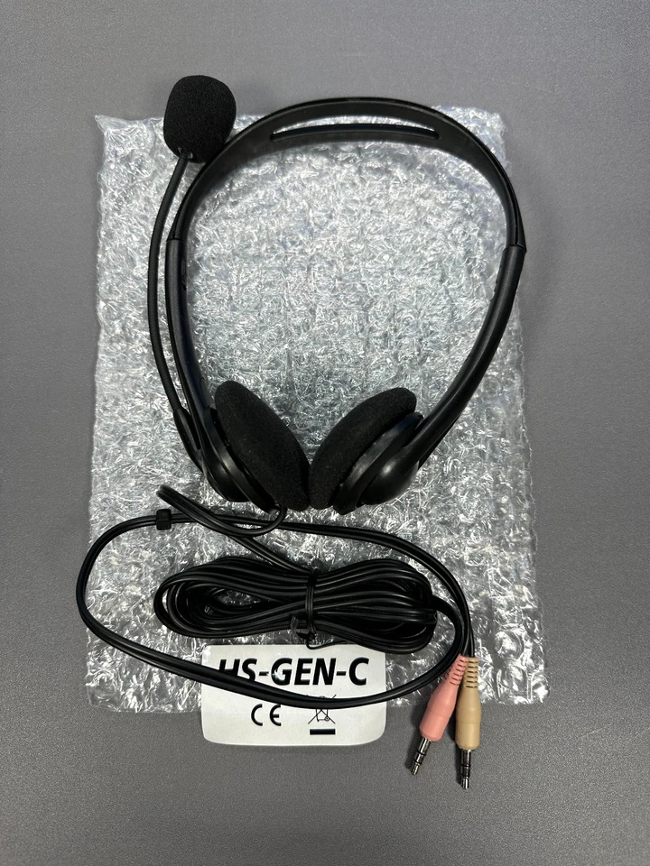 NUANCE DRAGON SPEECH RECOGNITION SOFTWARE DVD-ROM VERSION 13 + HS-GEN-C HEADSET - Image 3 of 4