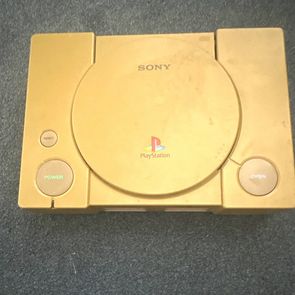 Sony PlayStation 1, photo 1 of 5