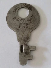 Antique Vintage EAGLE LOCK CO Flat Key  Steamer Trunk Cabinet ?