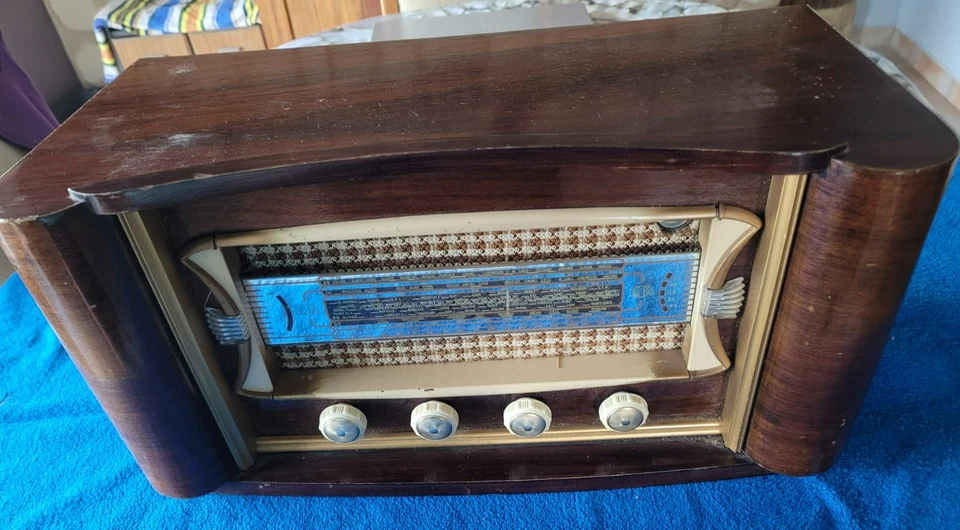 ANCIENNE RADIO TSF MARQUE " RTA " BON ETAT FONCTIONNELLE ( PAS D'ANTENNE ) - Photo 2/4