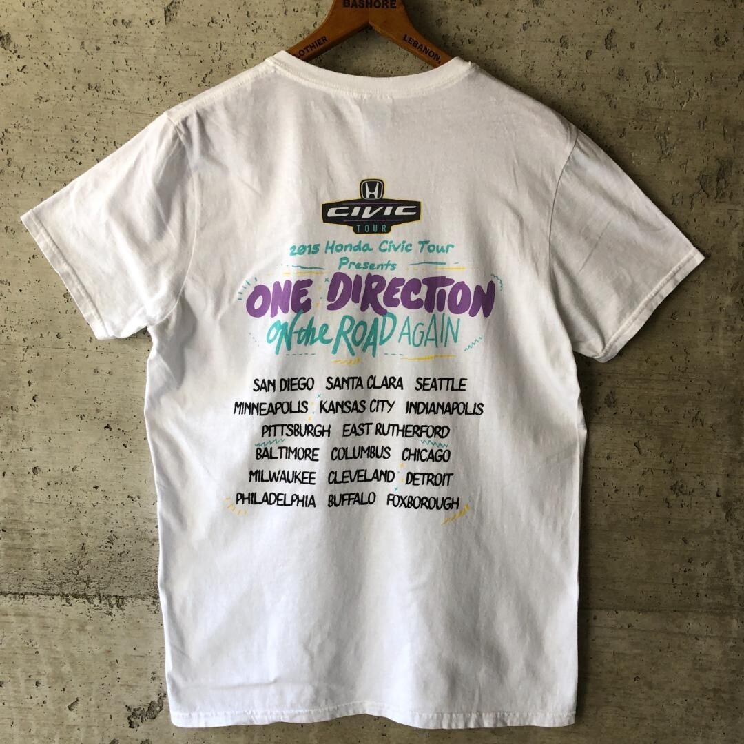【One Direction ワンダイレクション】ツアーTシャツ 2015年　L ONE DIRECTION ミュージックTシャツ ワンダイレクション