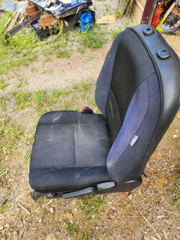 07-08 FJ Cruiser OEM asiento manual delantero izquierdo del conductor (tela negra) *Uso ver fotos* Foto 3 de 4